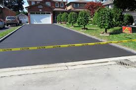 Best Gravel Driveway Installation  in Haysville, KS